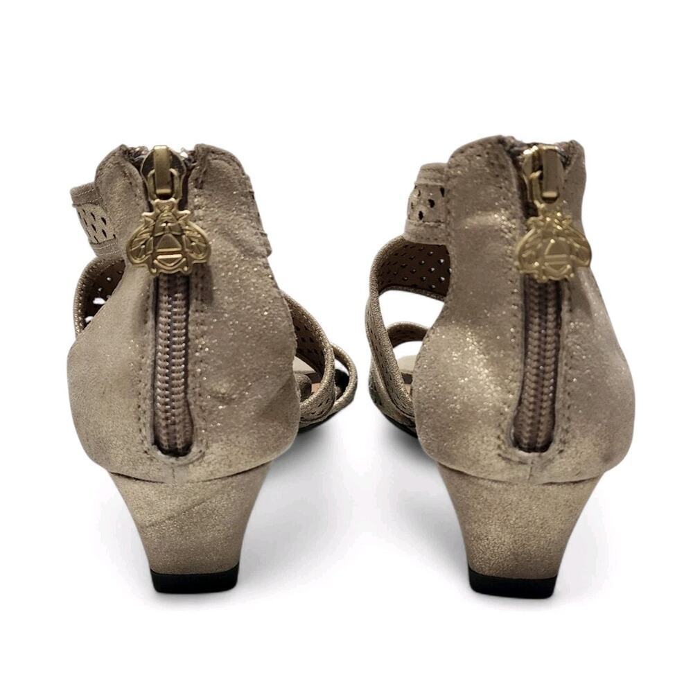 Bettye Muller Concept Gold Comfort Womens Size 6 Leather Wedge Perforated Sandal - Picture 7 of 8